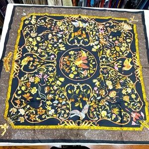 Hermès Carré 90 "Pierres d'Orient et d'Occident" silk scarf.